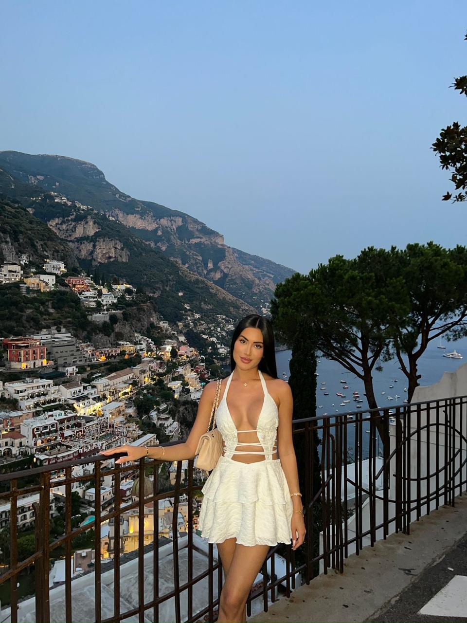 Escort - KARINA - Ibiza Tops